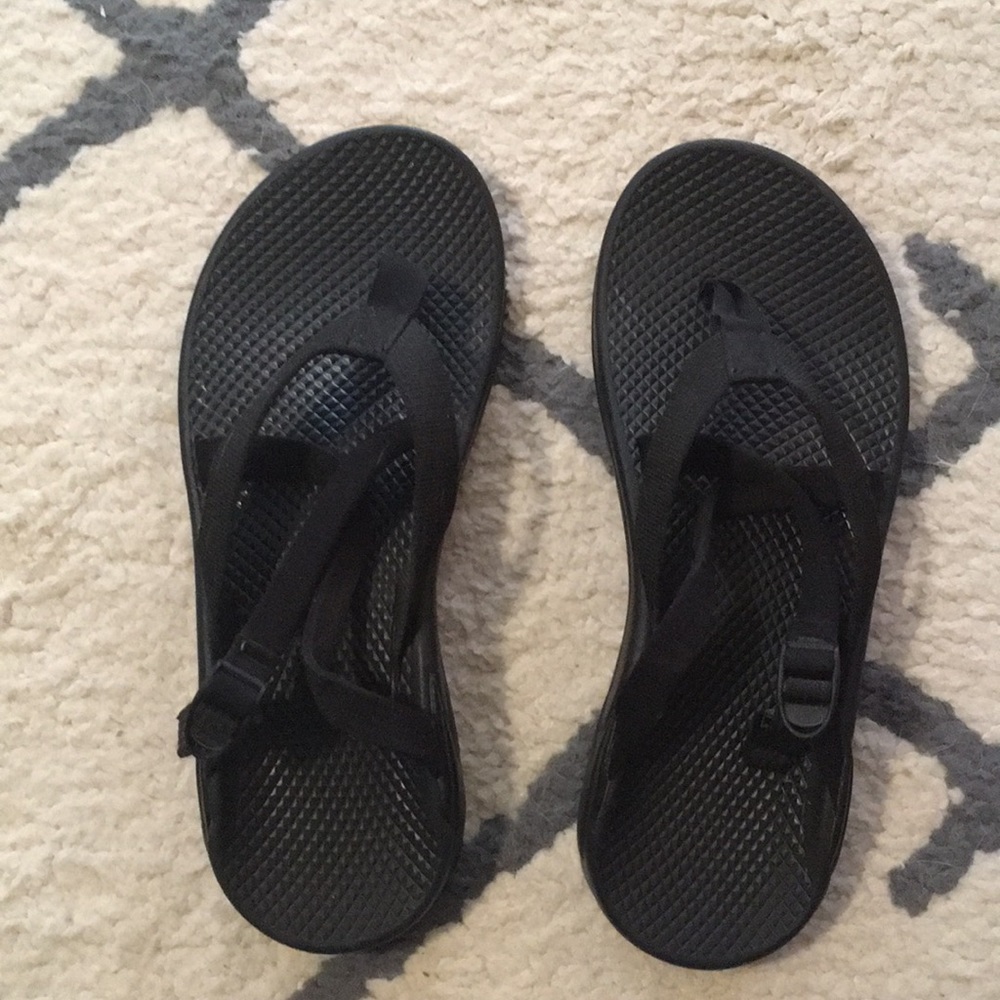 Chacos- women’s size 9/40 in Black